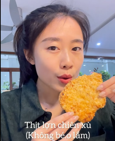 /thumbnail.php?w=320&img=/uploads/minh-hoa/cong-thuc-thit-heo-chien-xu-nhung-van-sieu-healthy-cua-co-nang-ngoc-khanh-day-1678253190.pngCông thức thịt heo chiên xù nhưng vẫn siêu healthy của cô nàng Ngọc Khánh Đây